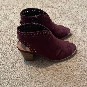 New! Sonoma open toe wedges